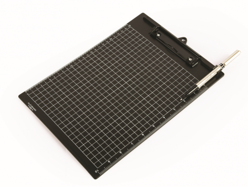 Planšete ar piespiedēju HFP EXXO 31.5*23cm ar rūtojumu, melna