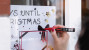Marķieru-krītu UNI Chalk PWE-5M komplekts N04 "Christmas Elegant" 4 krāsas